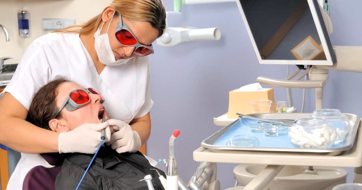 why choose a cosmetic dentist